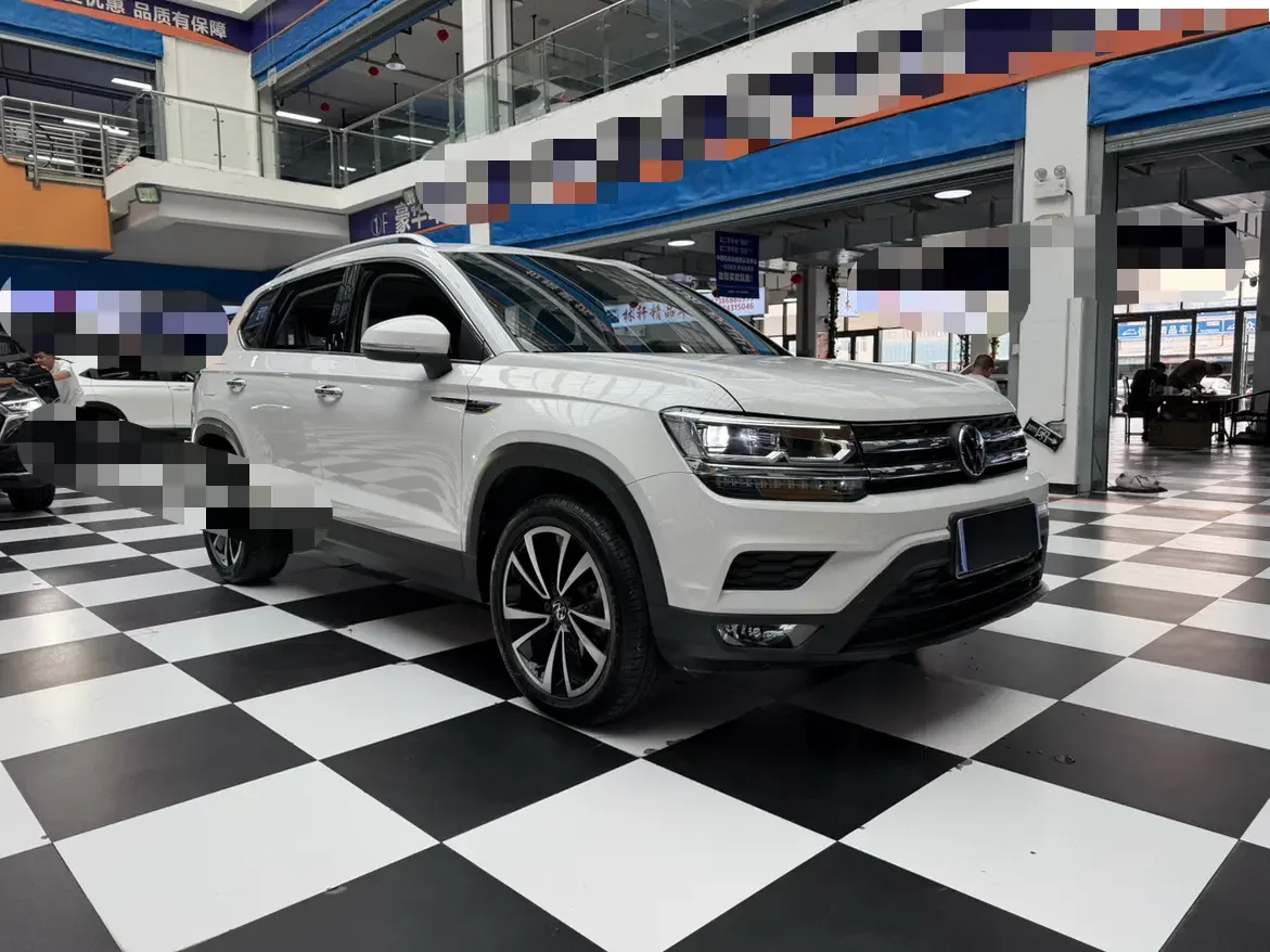 Volkswagen Tharu