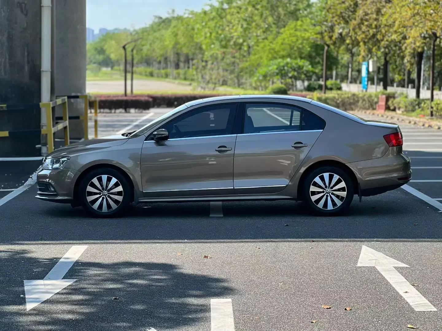 Volkswagen Sagitar