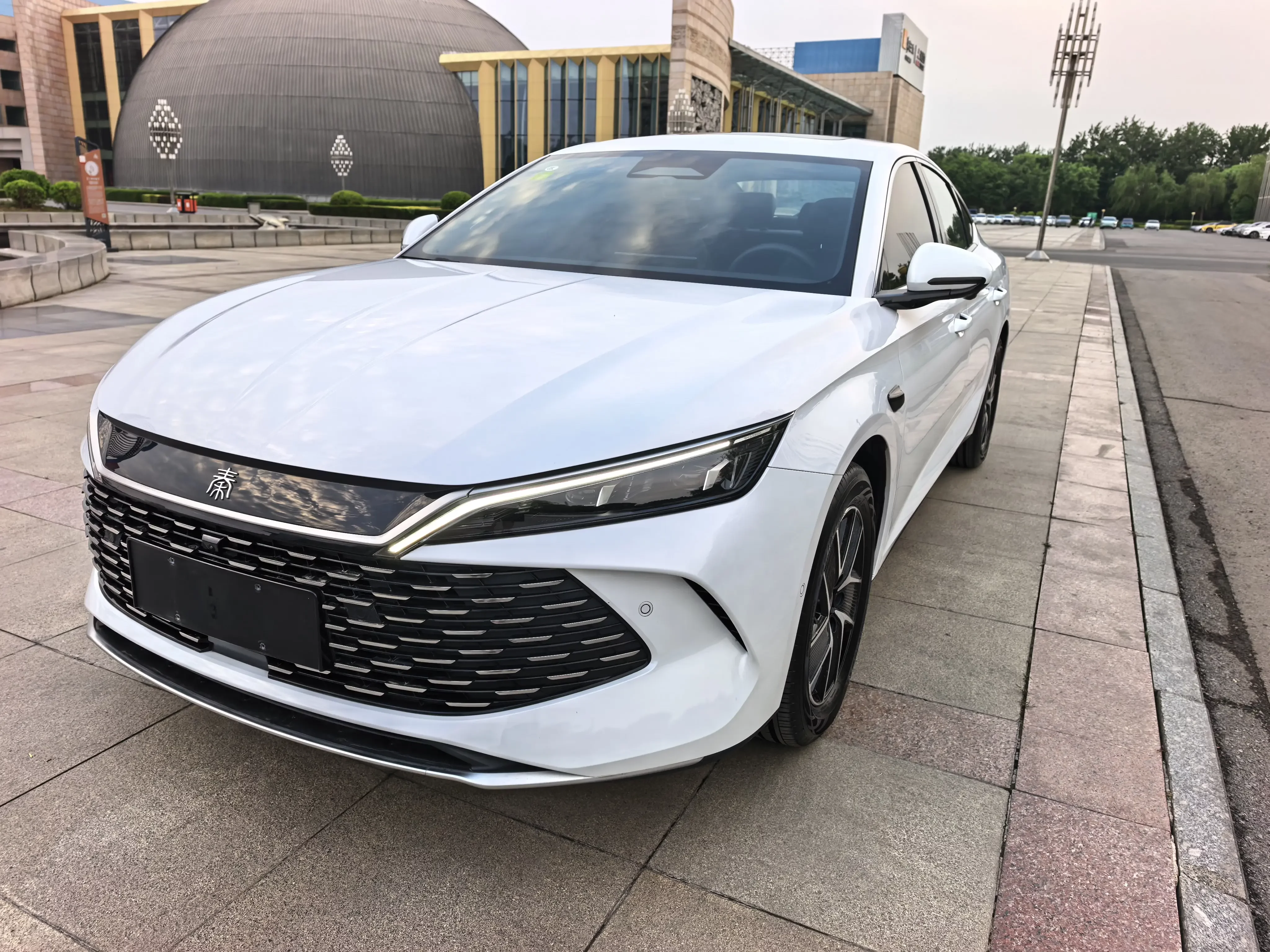BYD Qin L DM