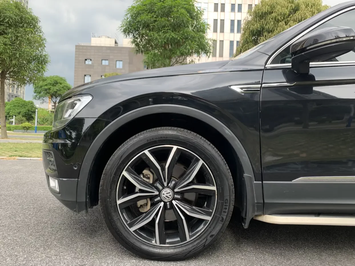 Volkswagen Tiguan L