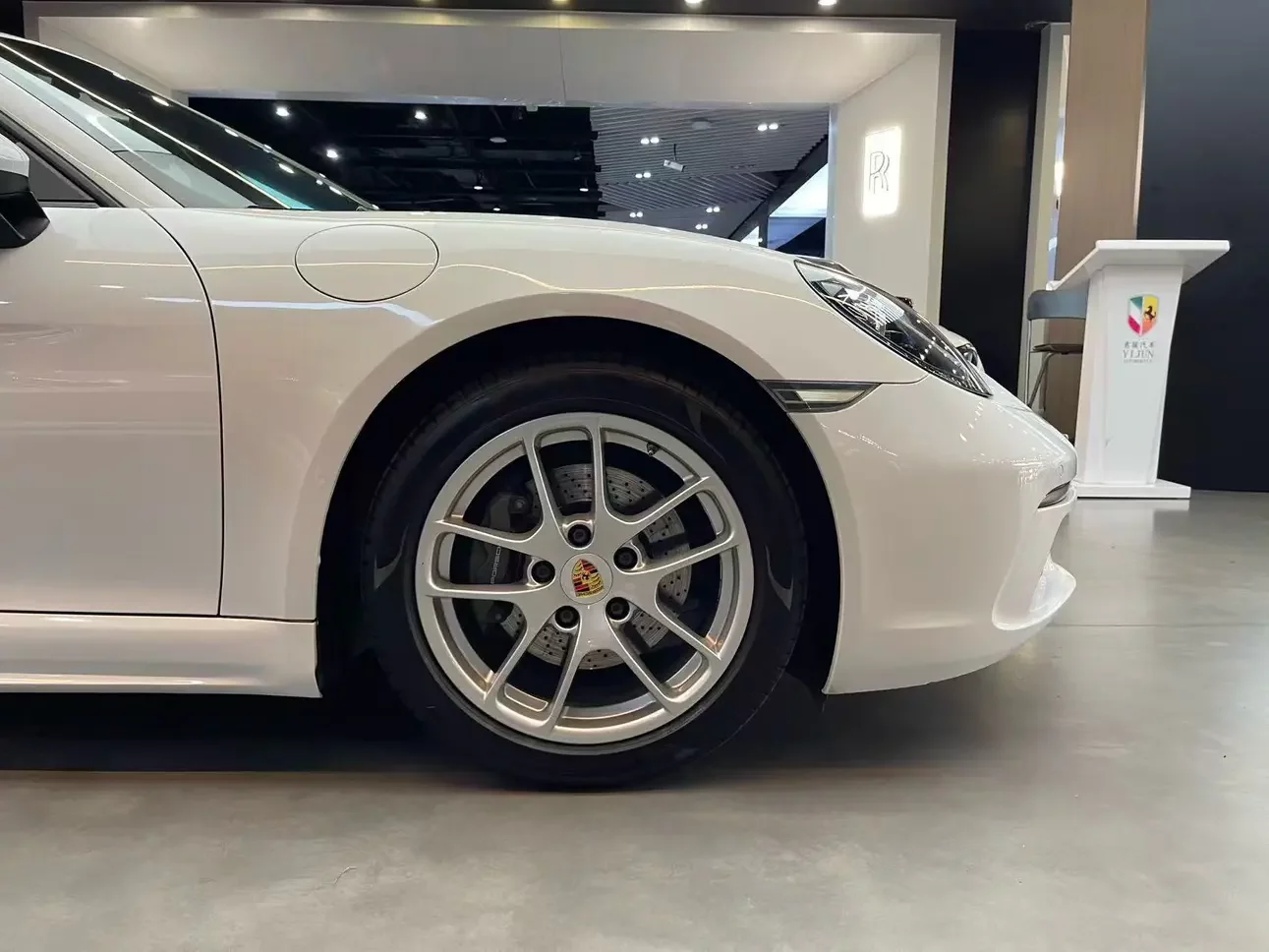 Porsche 718