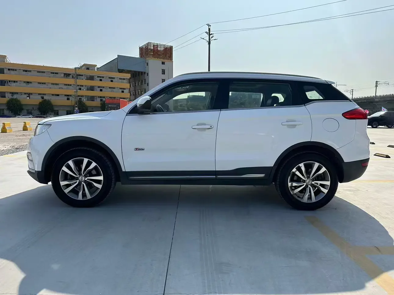 Geely Atlas