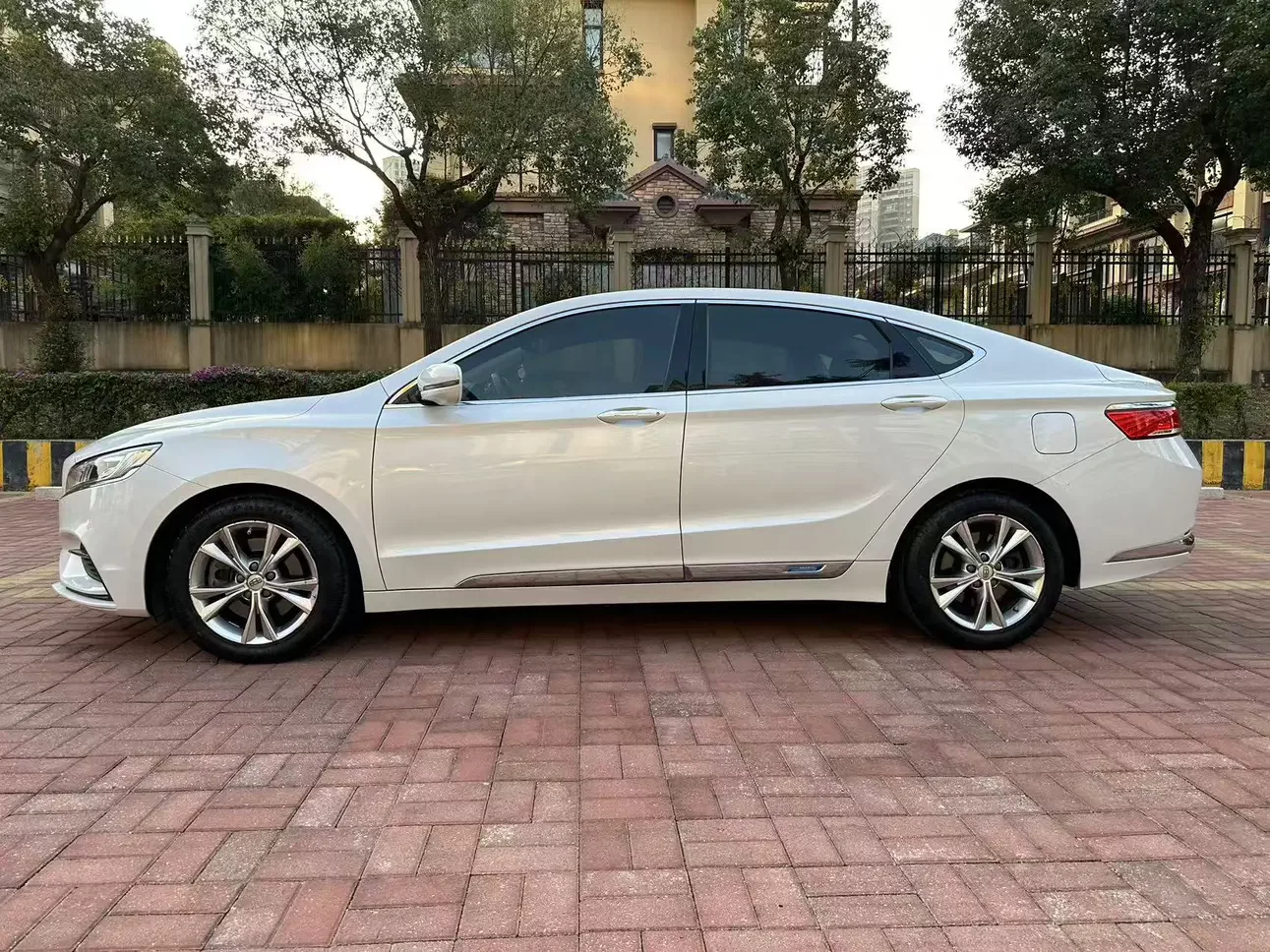 Geely Borui