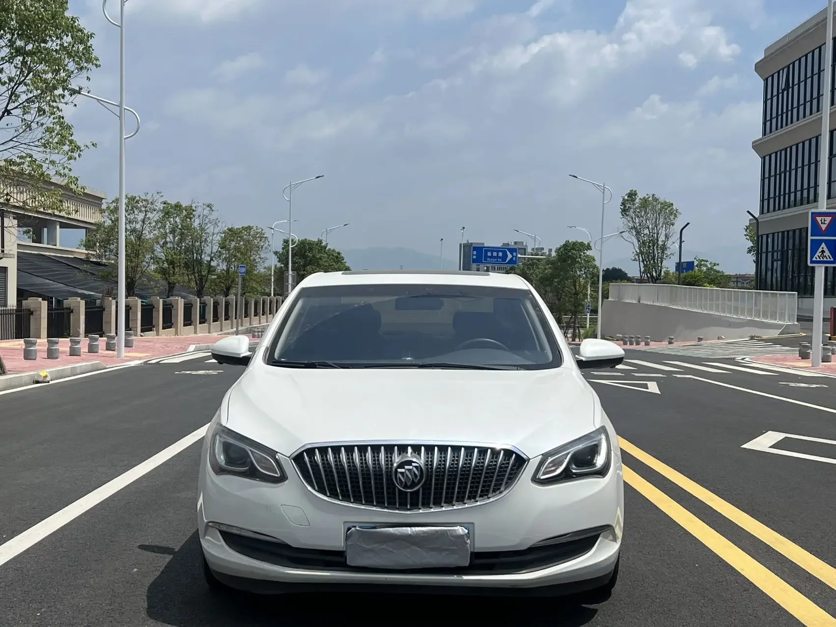 Buick Yinglang