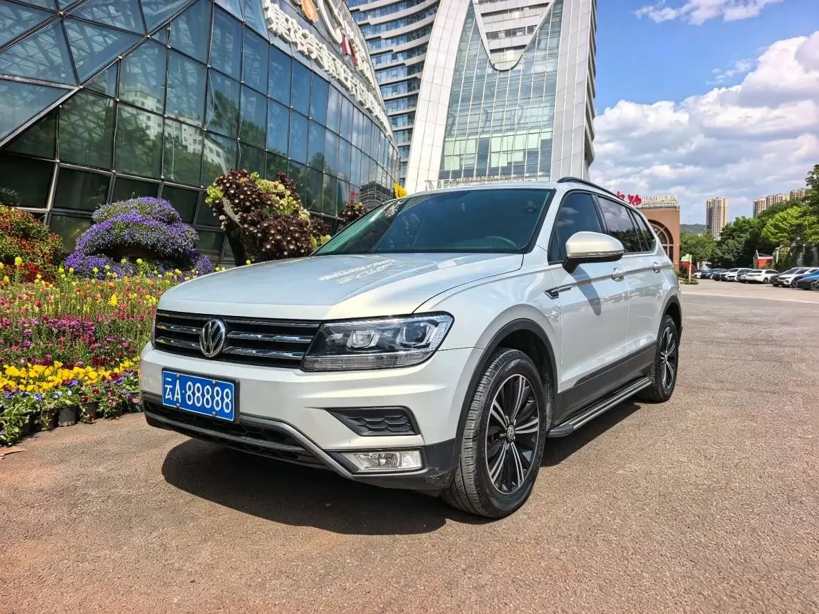 Volkswagen Tiguan L