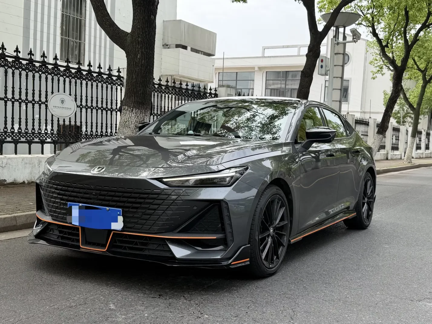 Changan UNI-V  из Китая