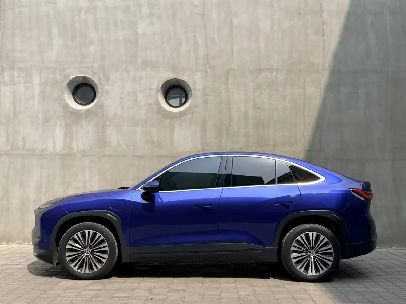 NIO EC6
