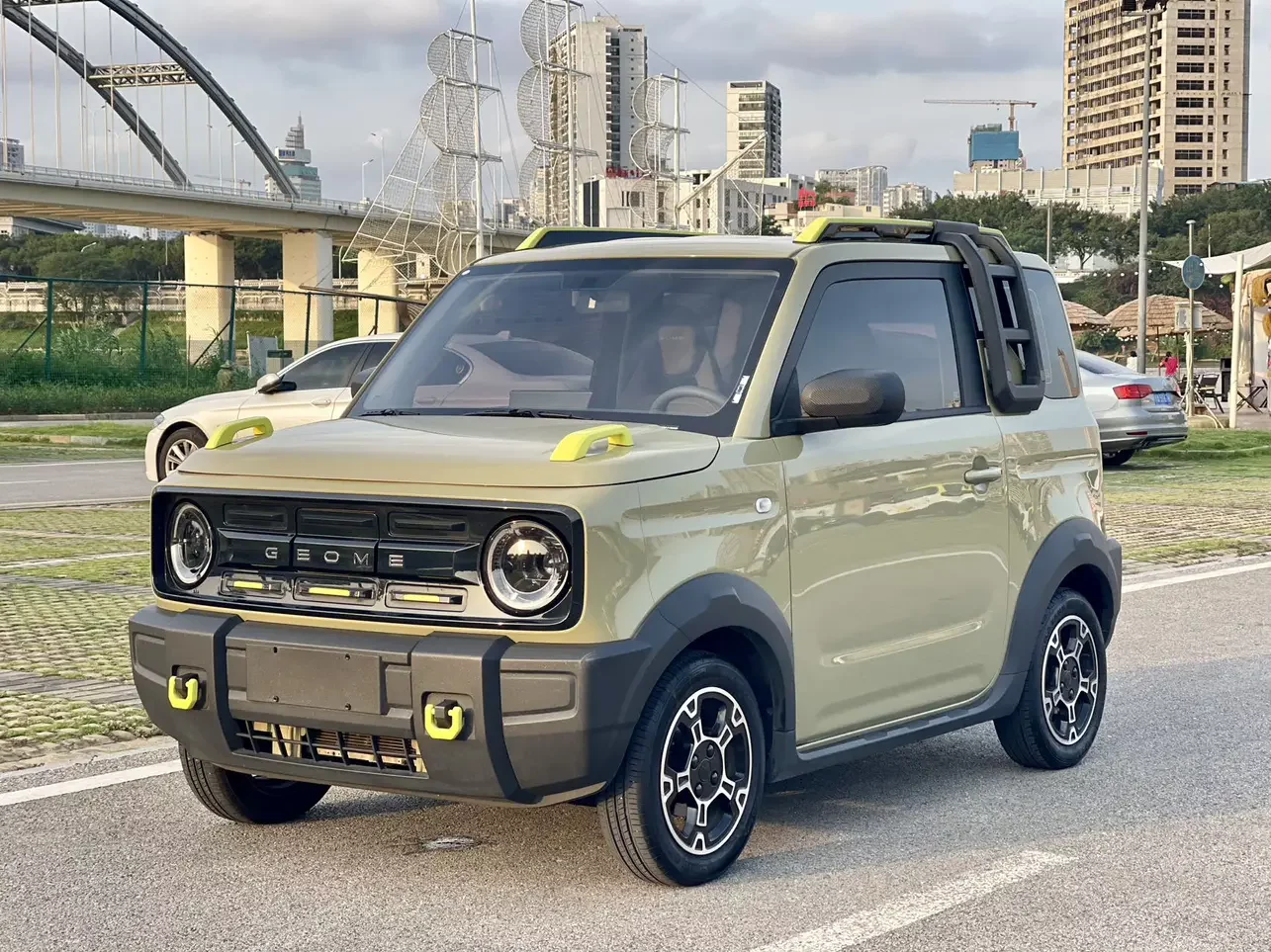 Geely panda