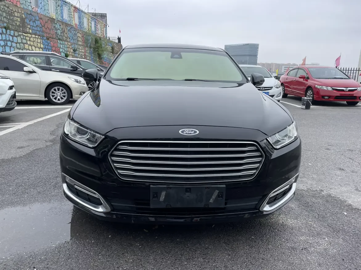 Ford Taurus