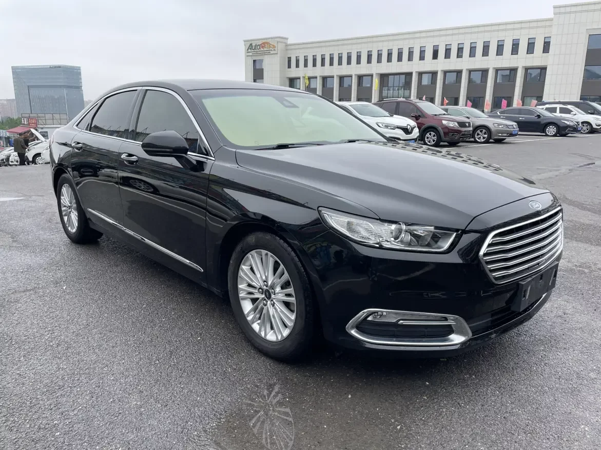 Ford Taurus