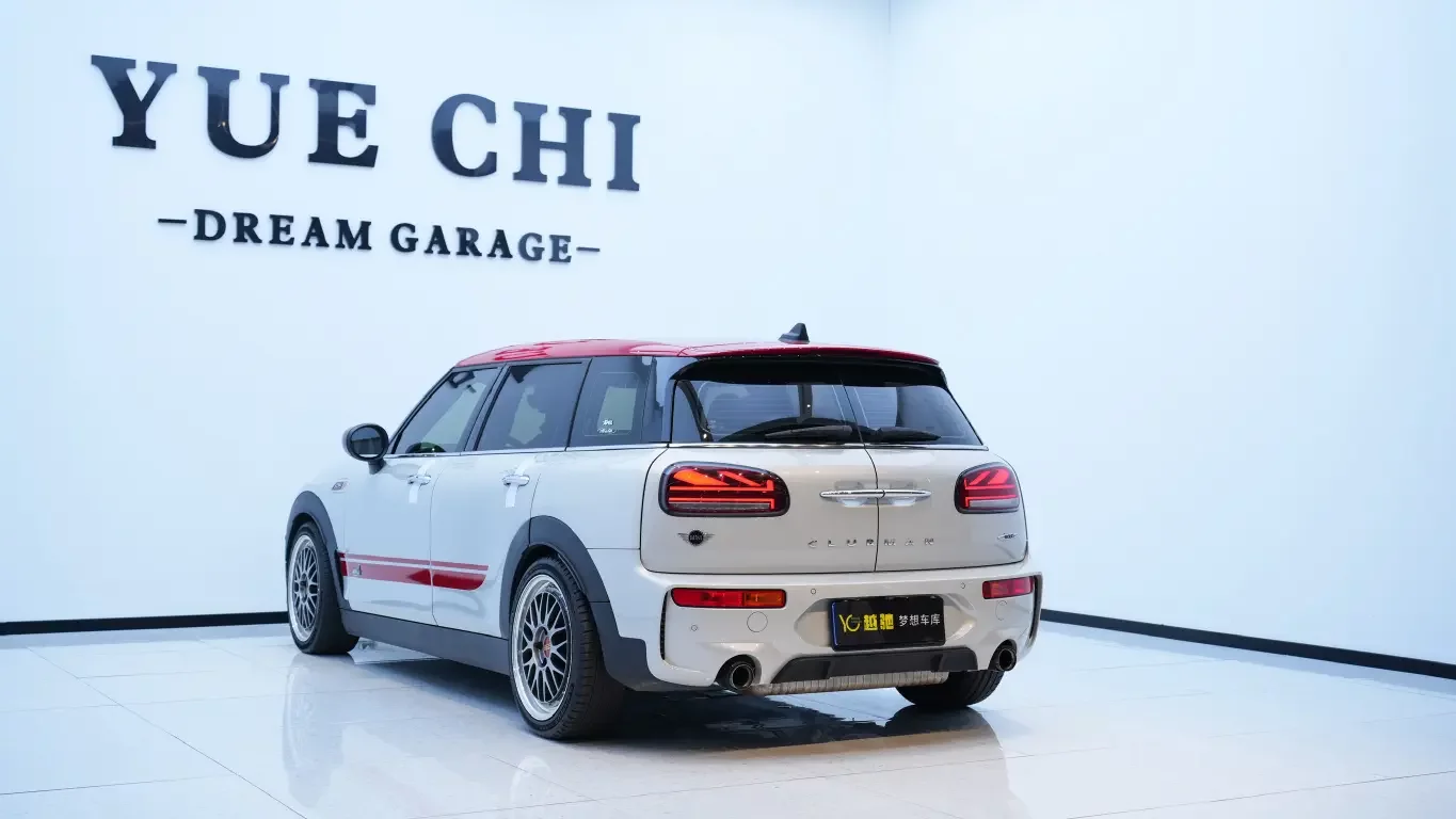 MINI JCW CLUBMAN