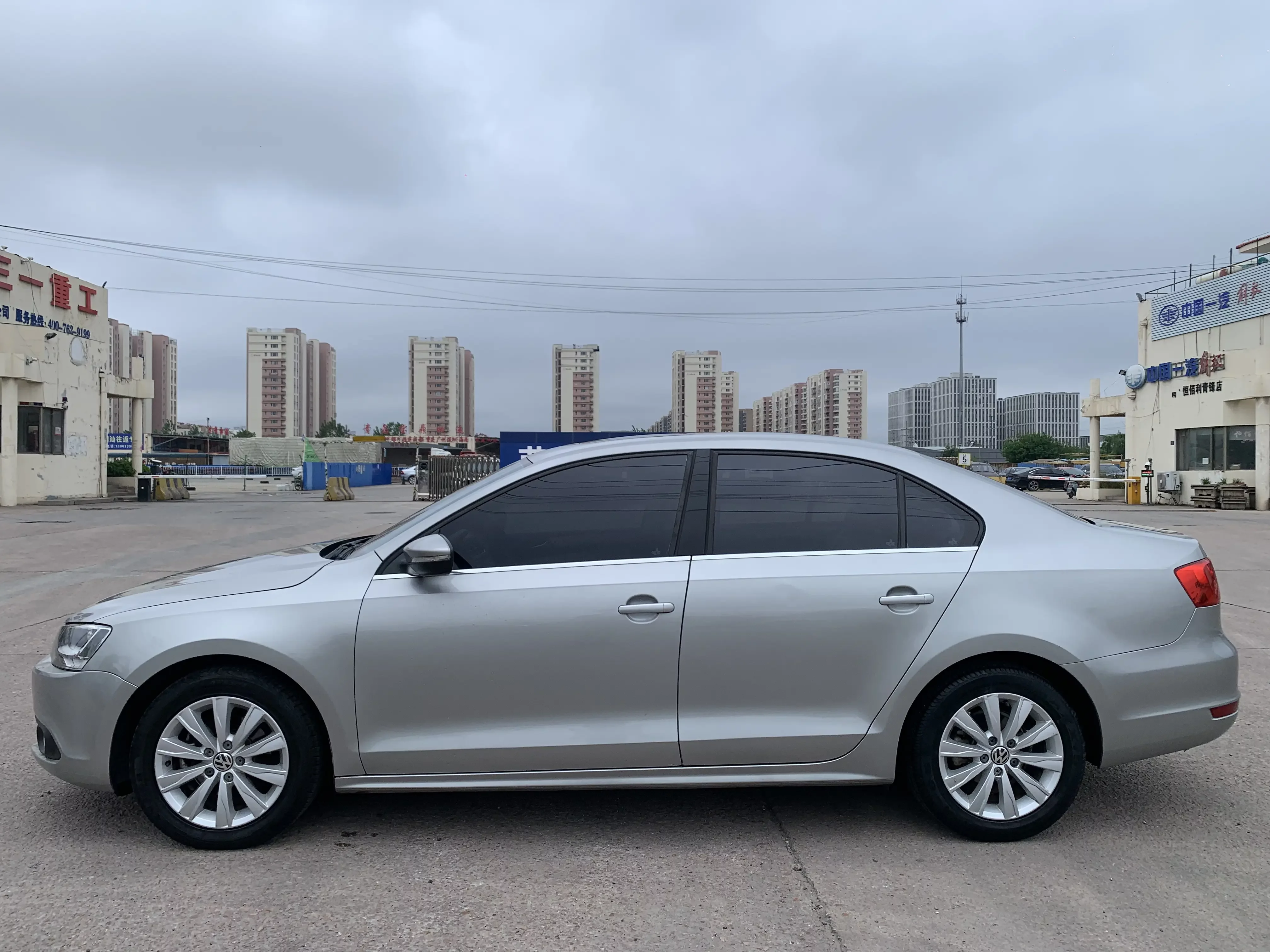 Volkswagen Sagitar