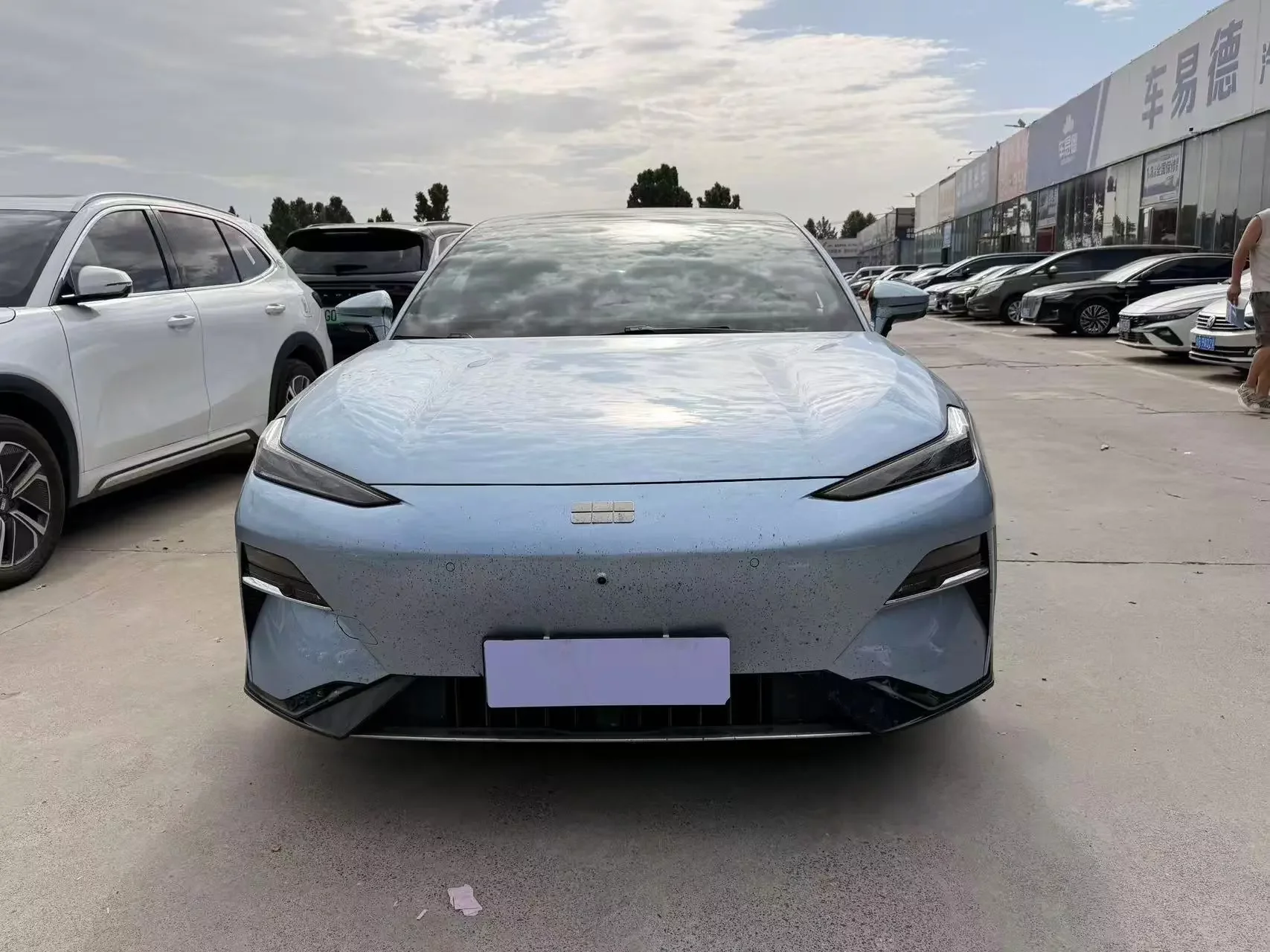 Geely Galaxy E8