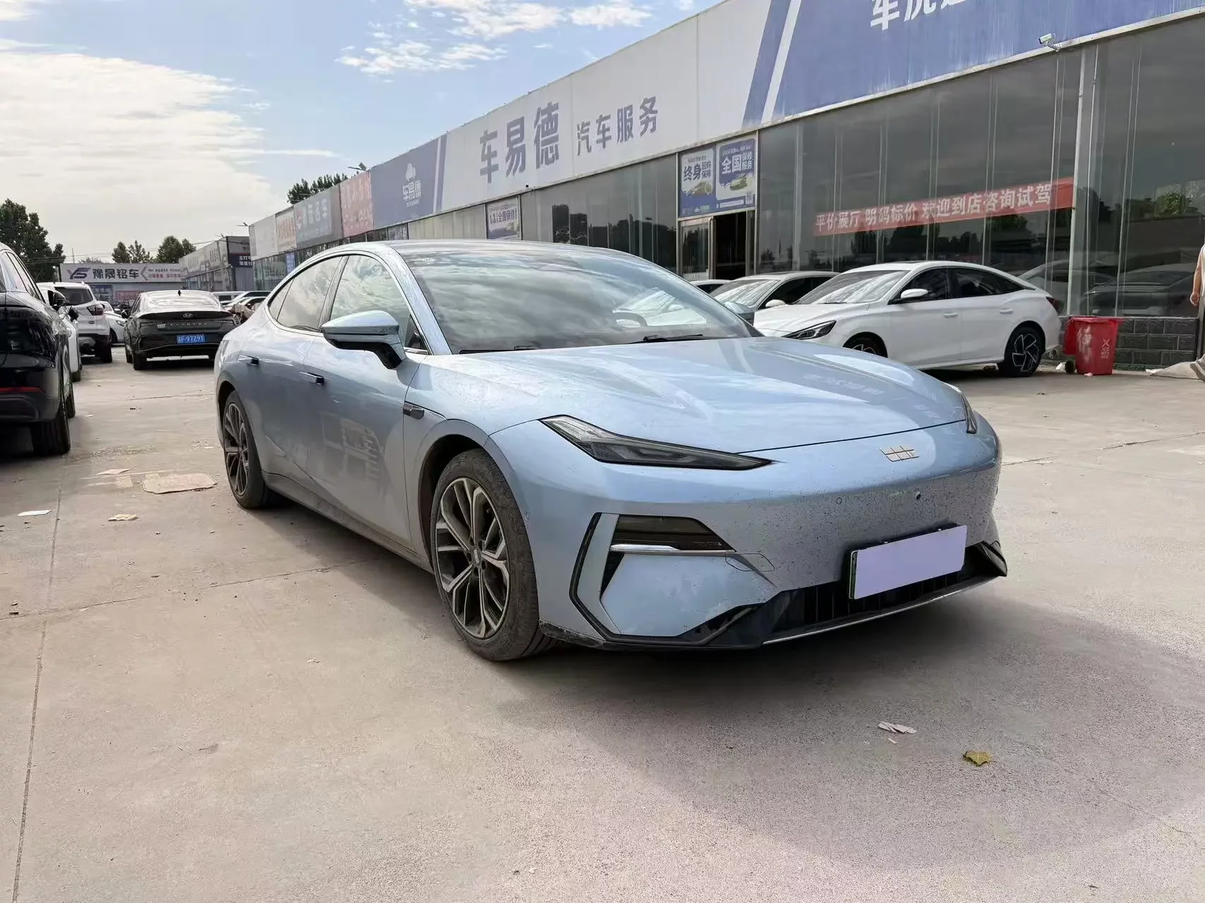Geely Galaxy E8
