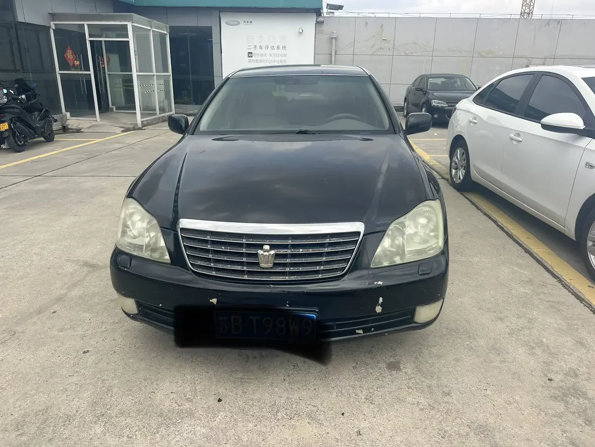 Toyota crown