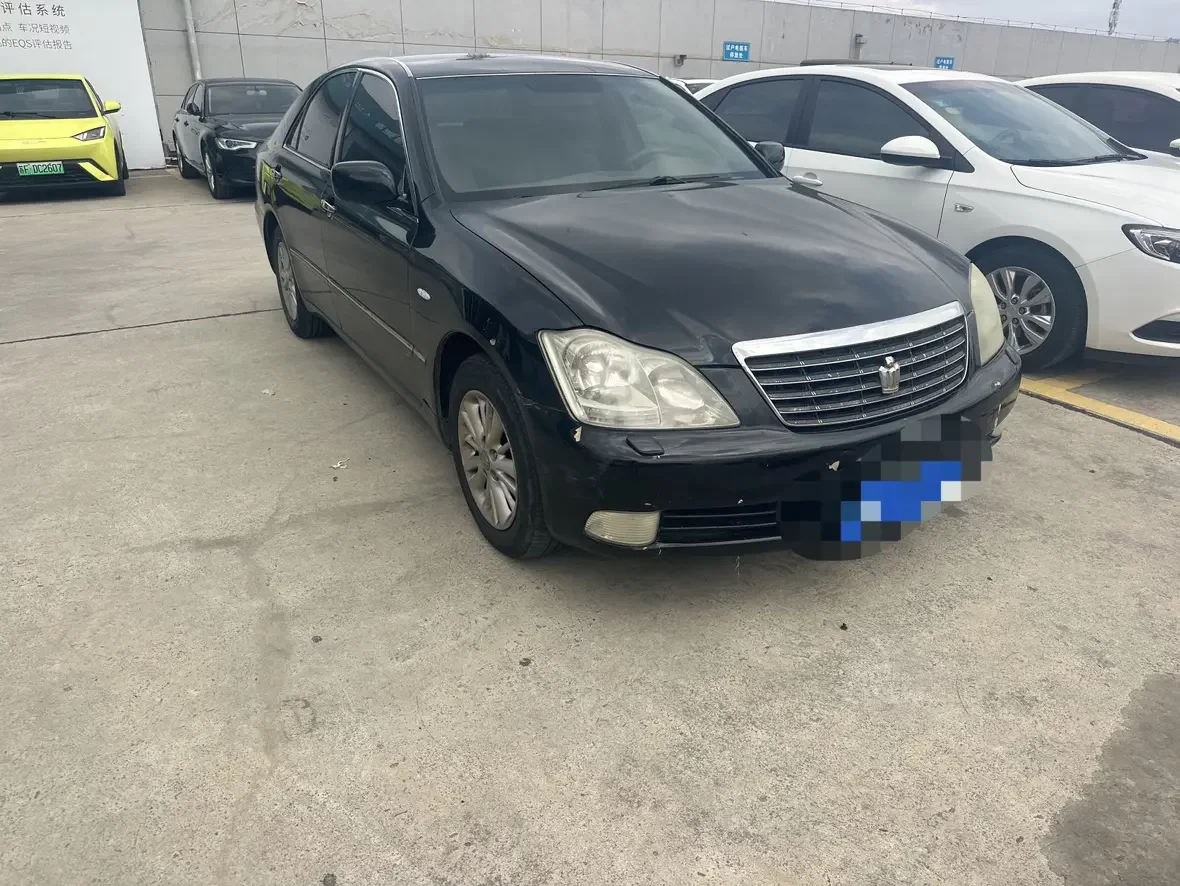 Toyota crown