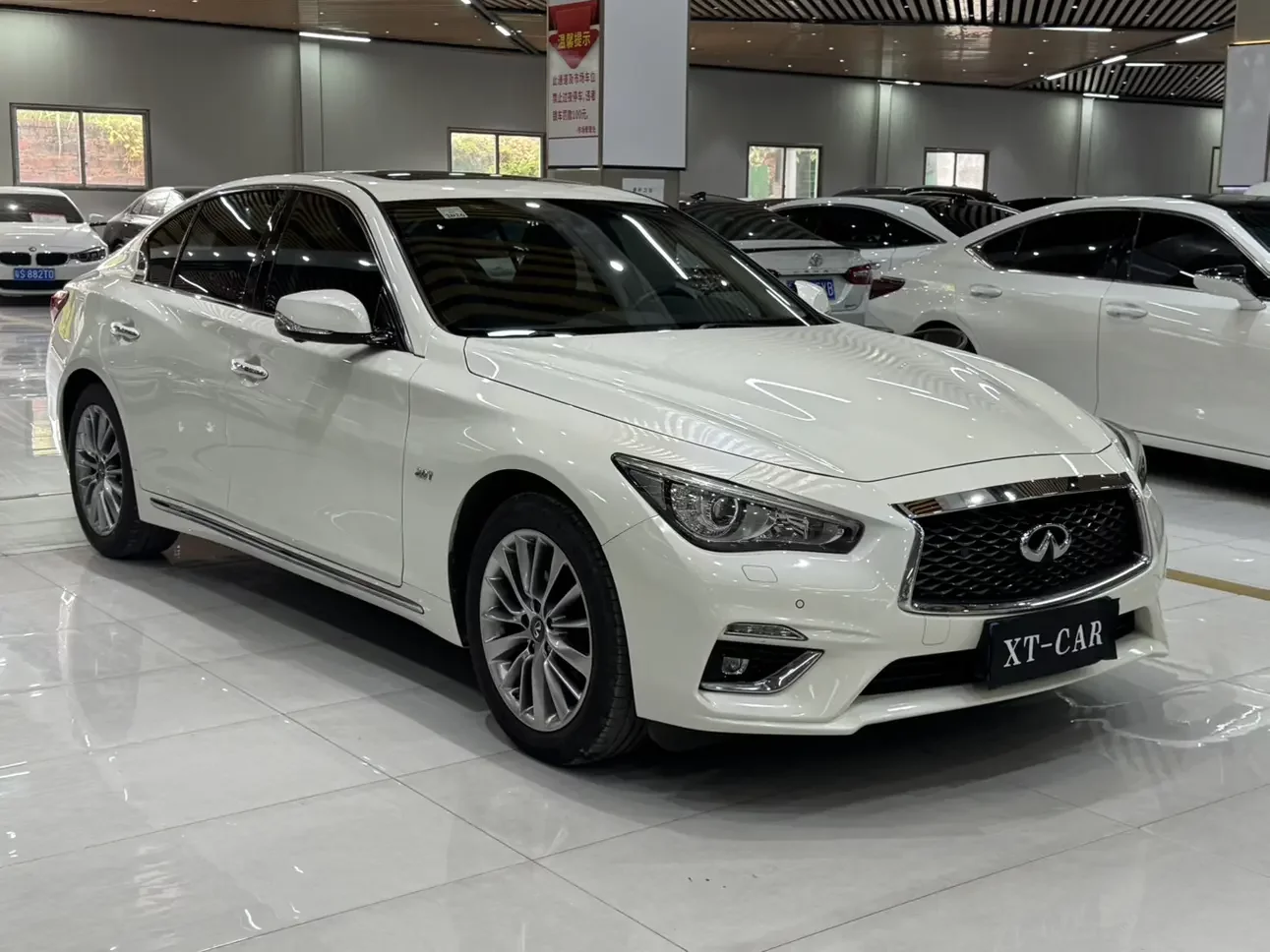 Infiniti Q50L