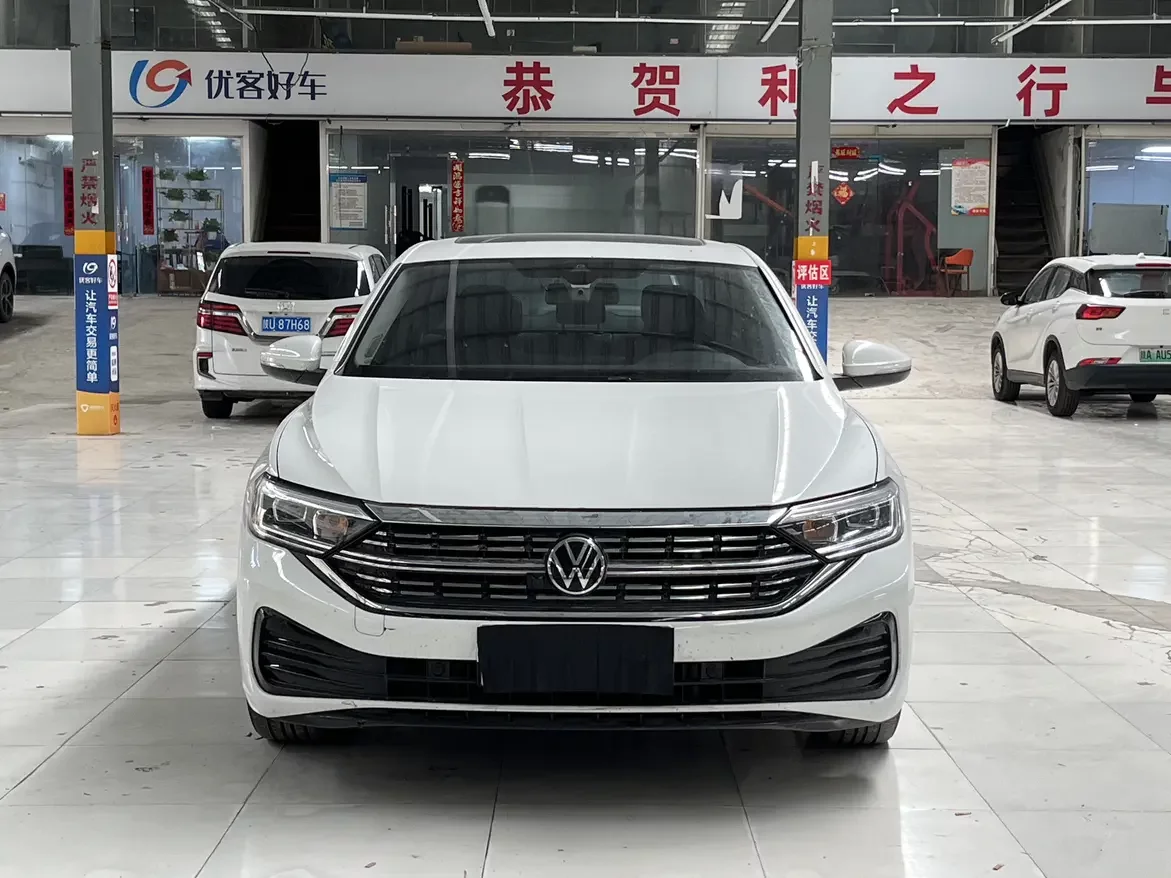 Volkswagen Sagitar