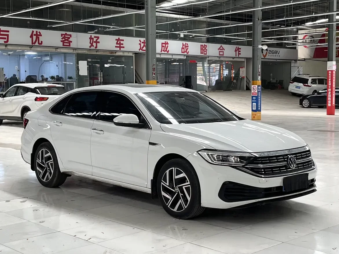 Volkswagen Sagitar