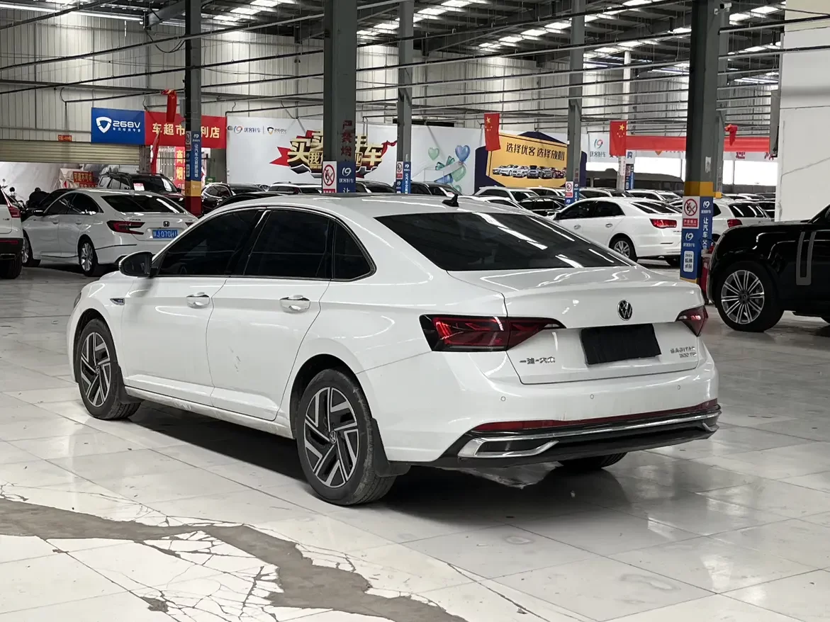 Volkswagen Sagitar