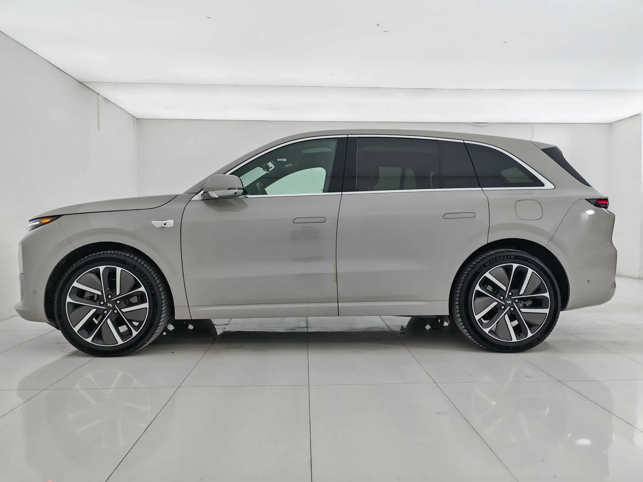 Lixiang L6