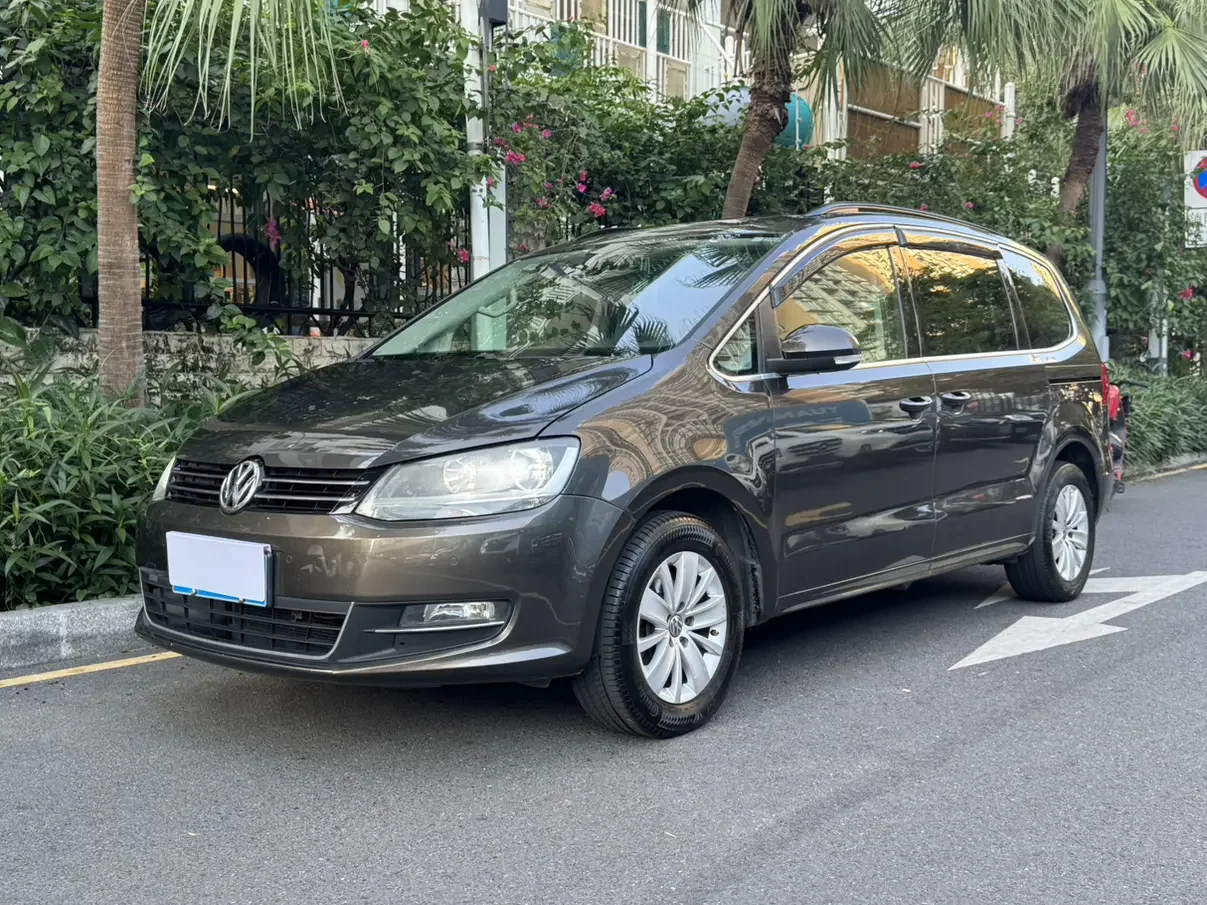 Volkswagen Sharon