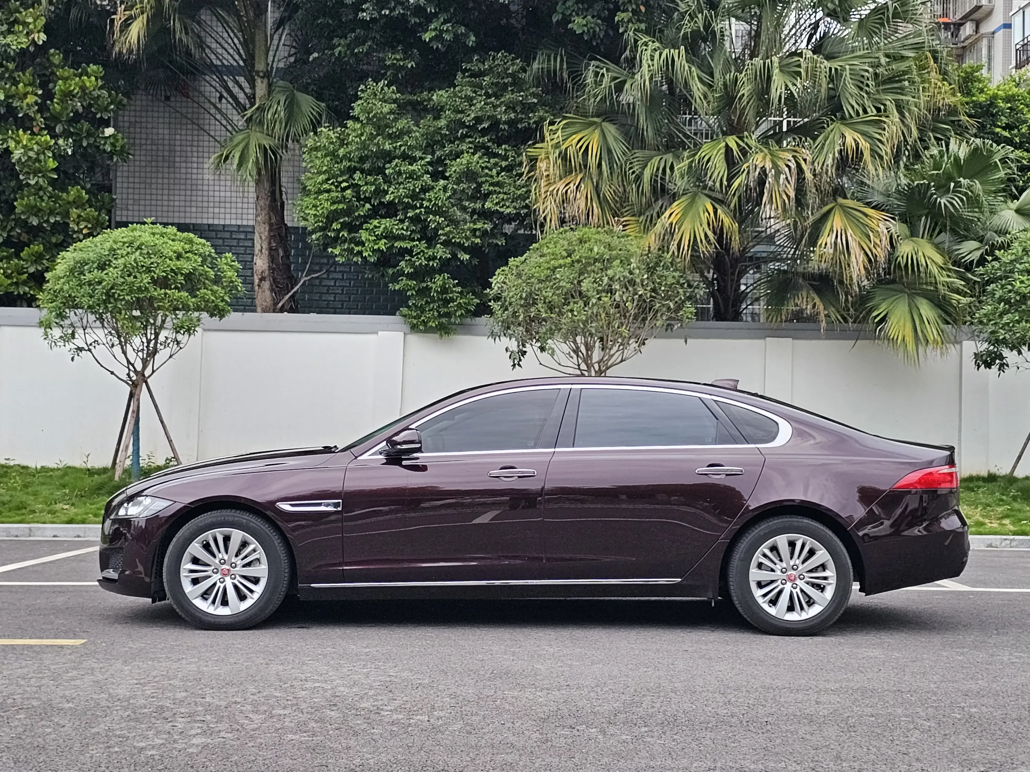 Jaguar XFL