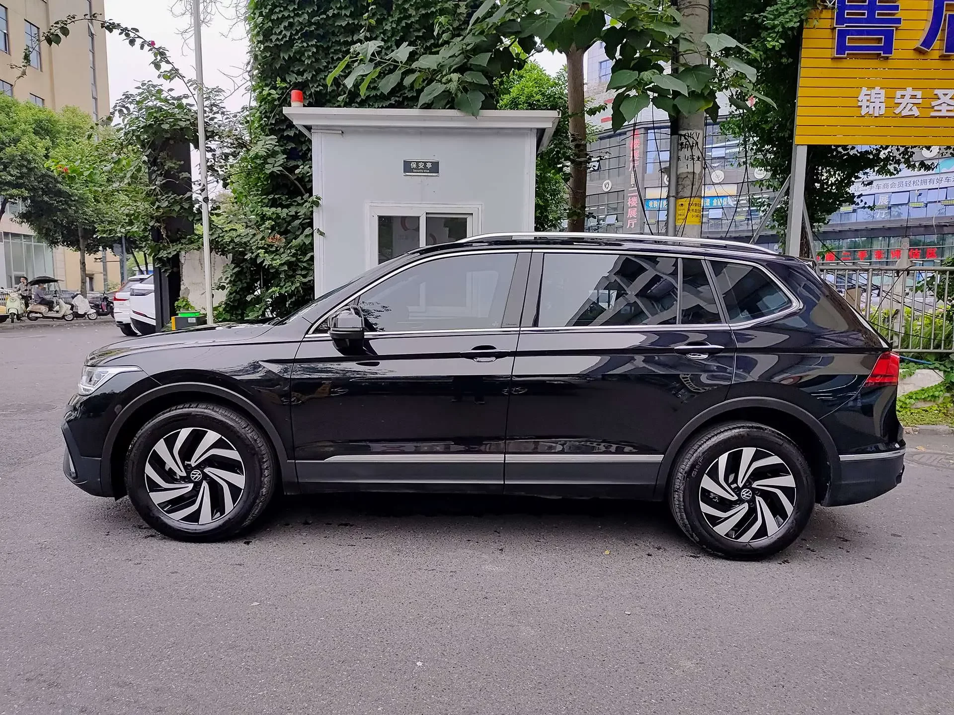 Volkswagen Tiguan L