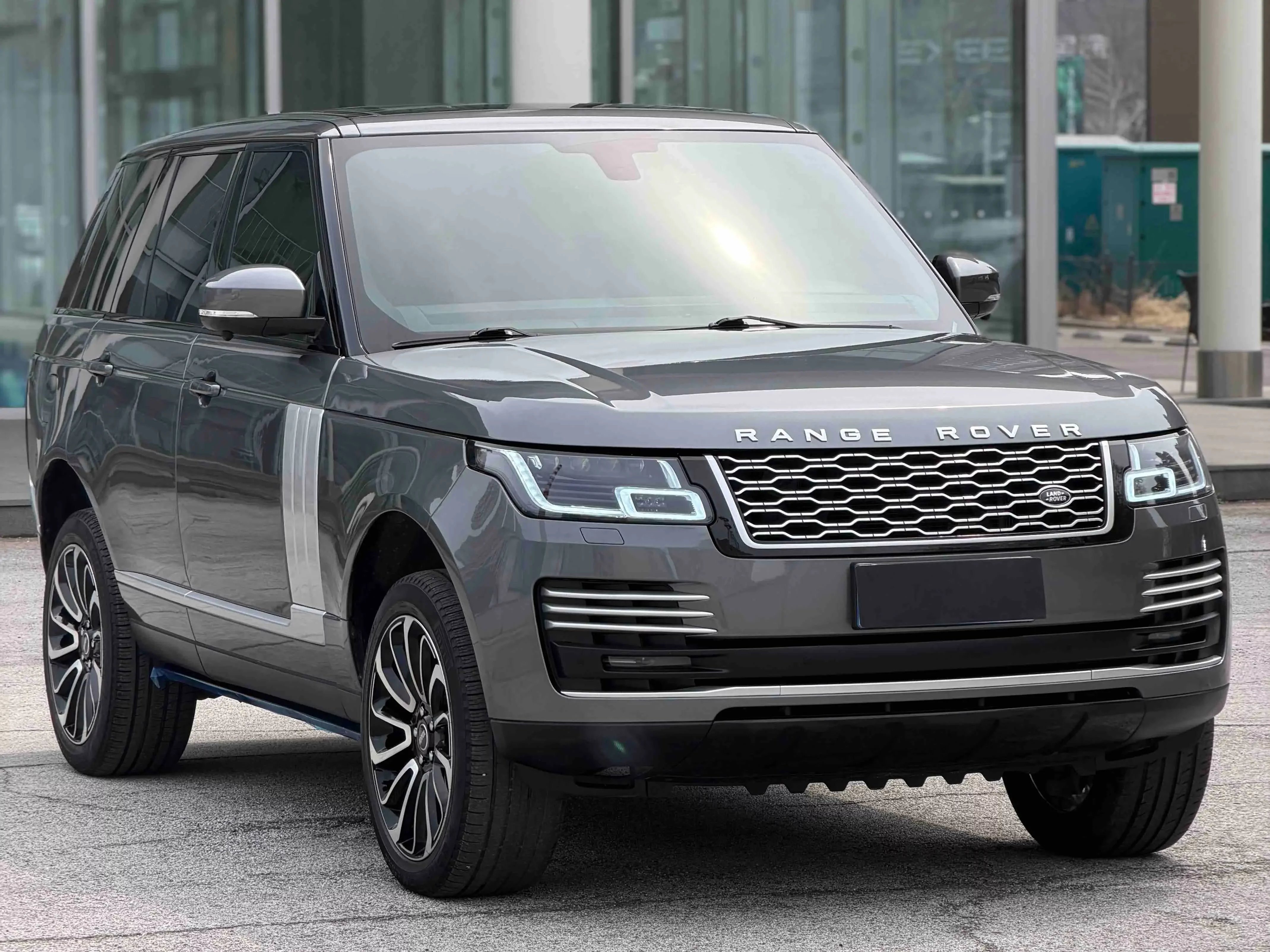 Land Rover range rover