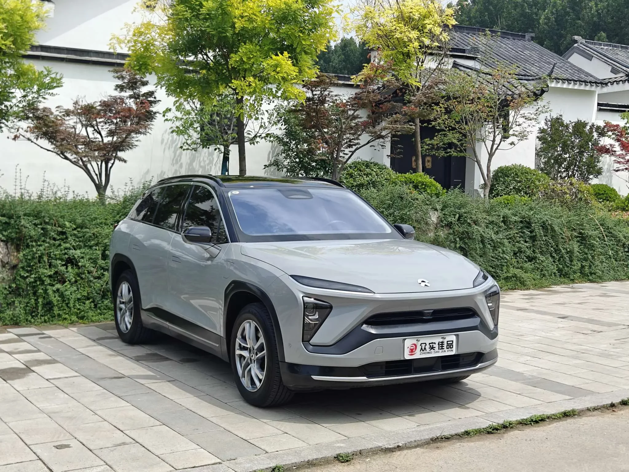 NIO ES6
