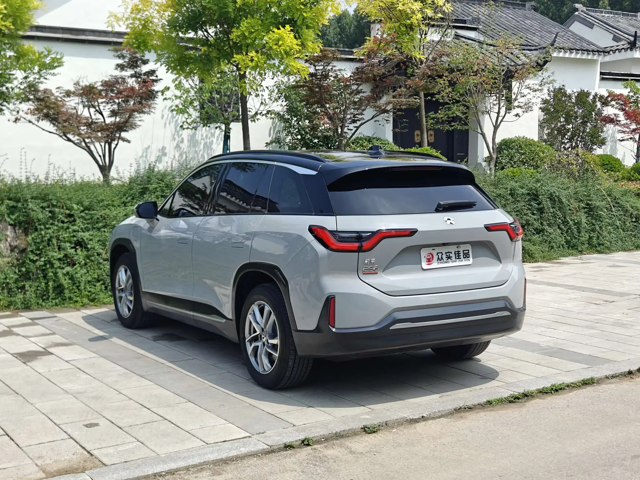 NIO ES6