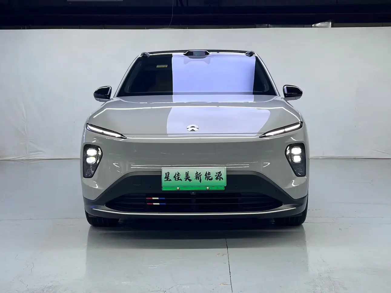 NIO EC7