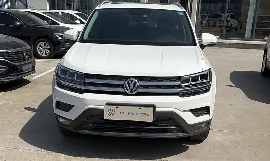 Volkswagen Tharu