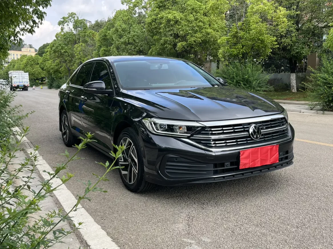 Volkswagen Sagitar