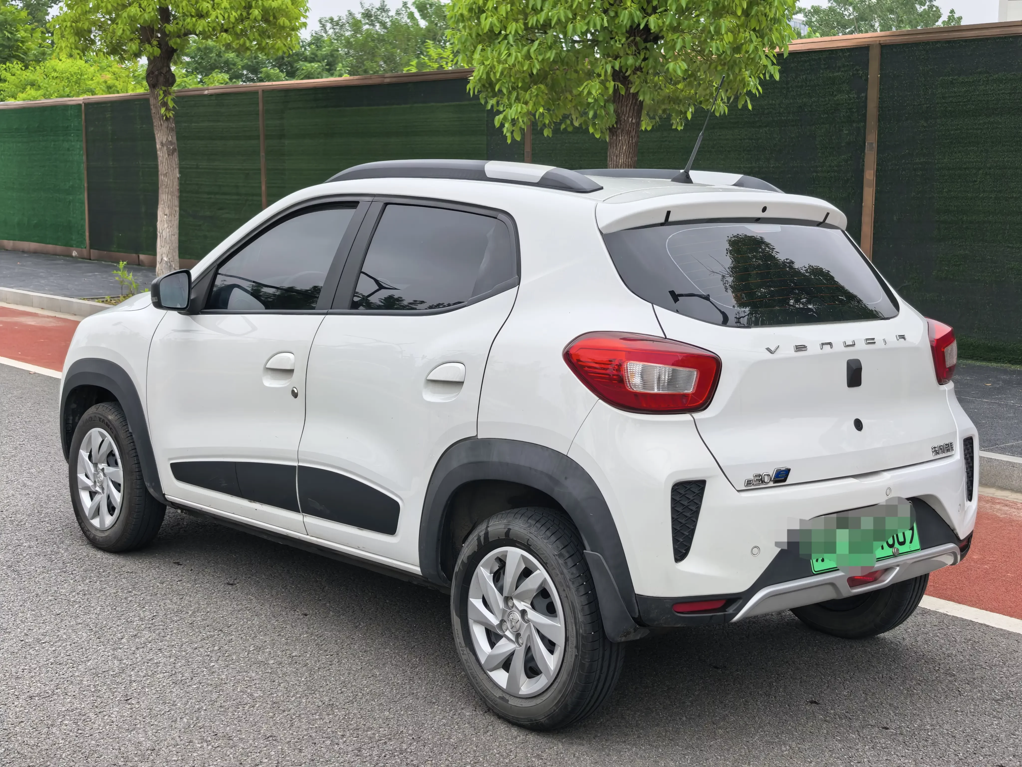 Kai Chen Venucia e30
