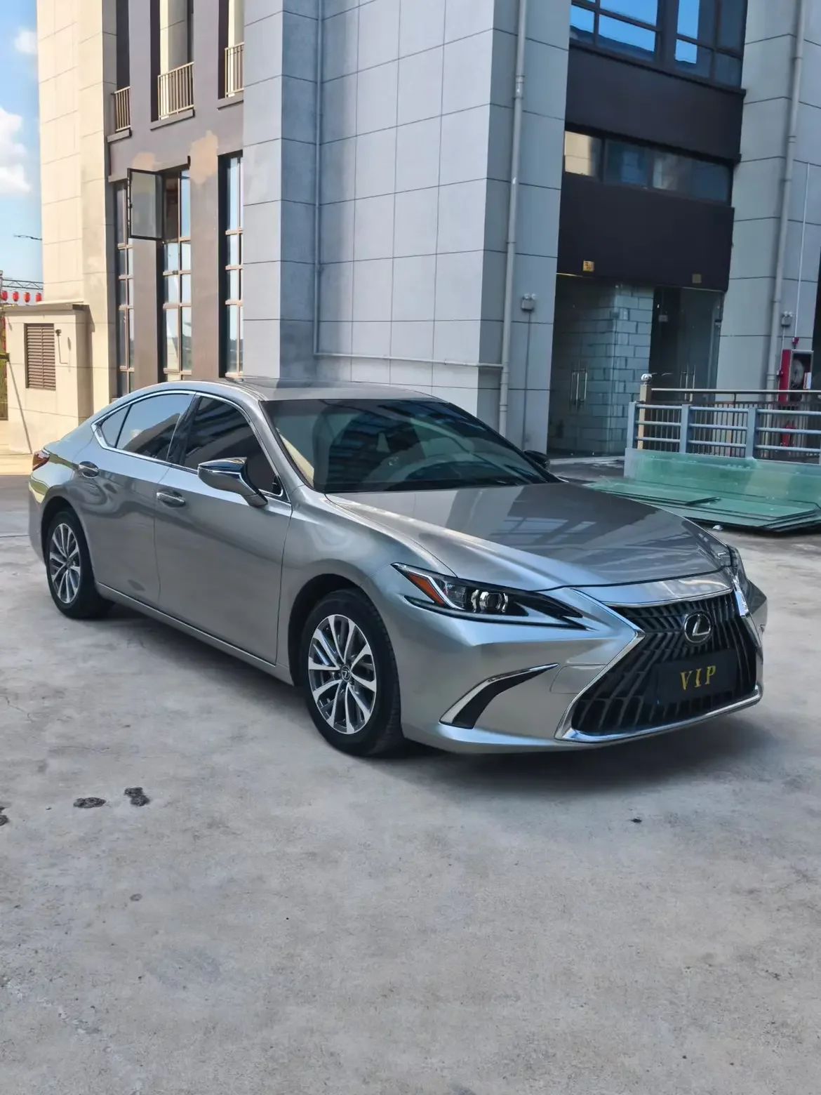 Lexus ES
