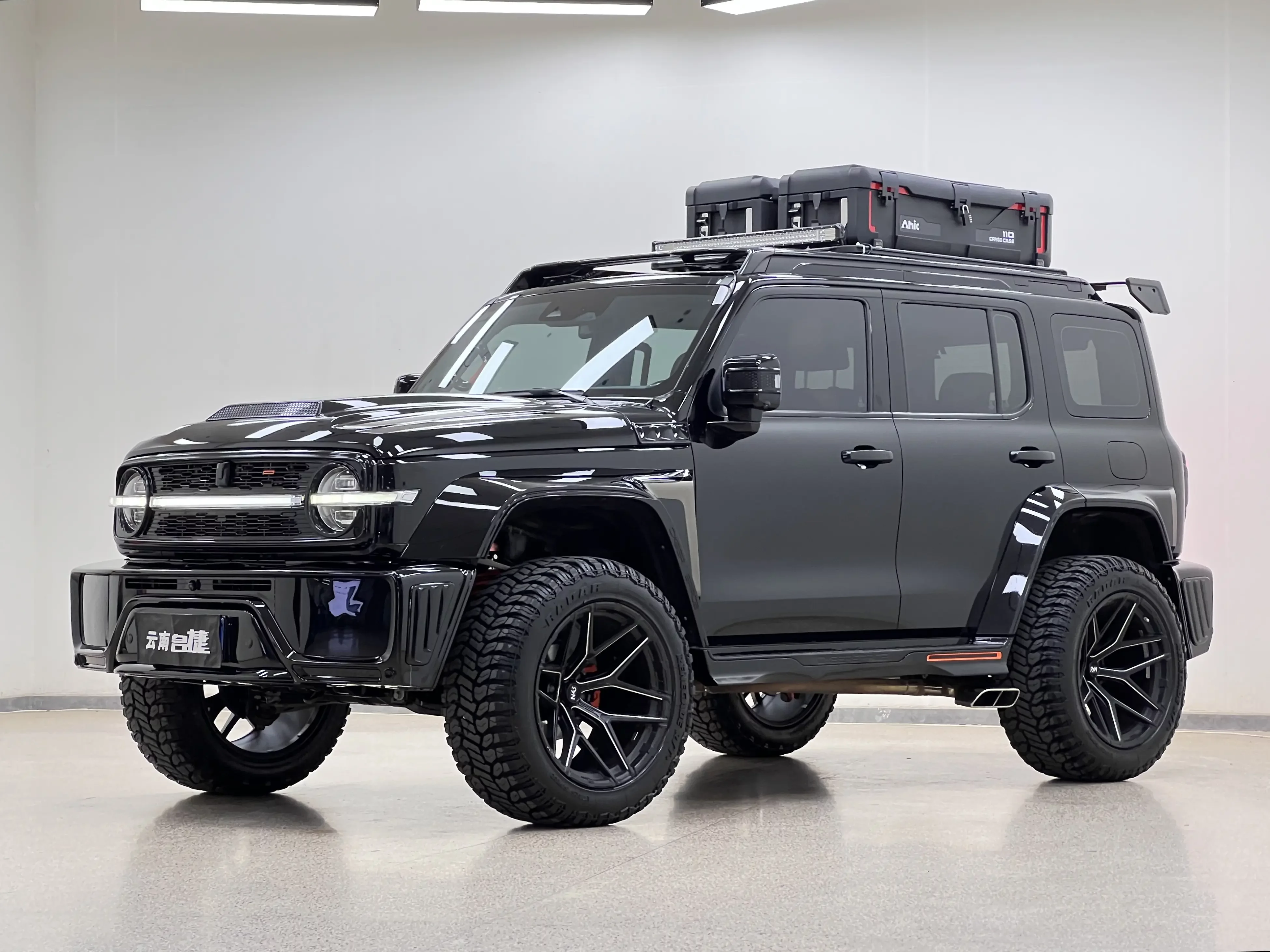 Tank Cyber  300