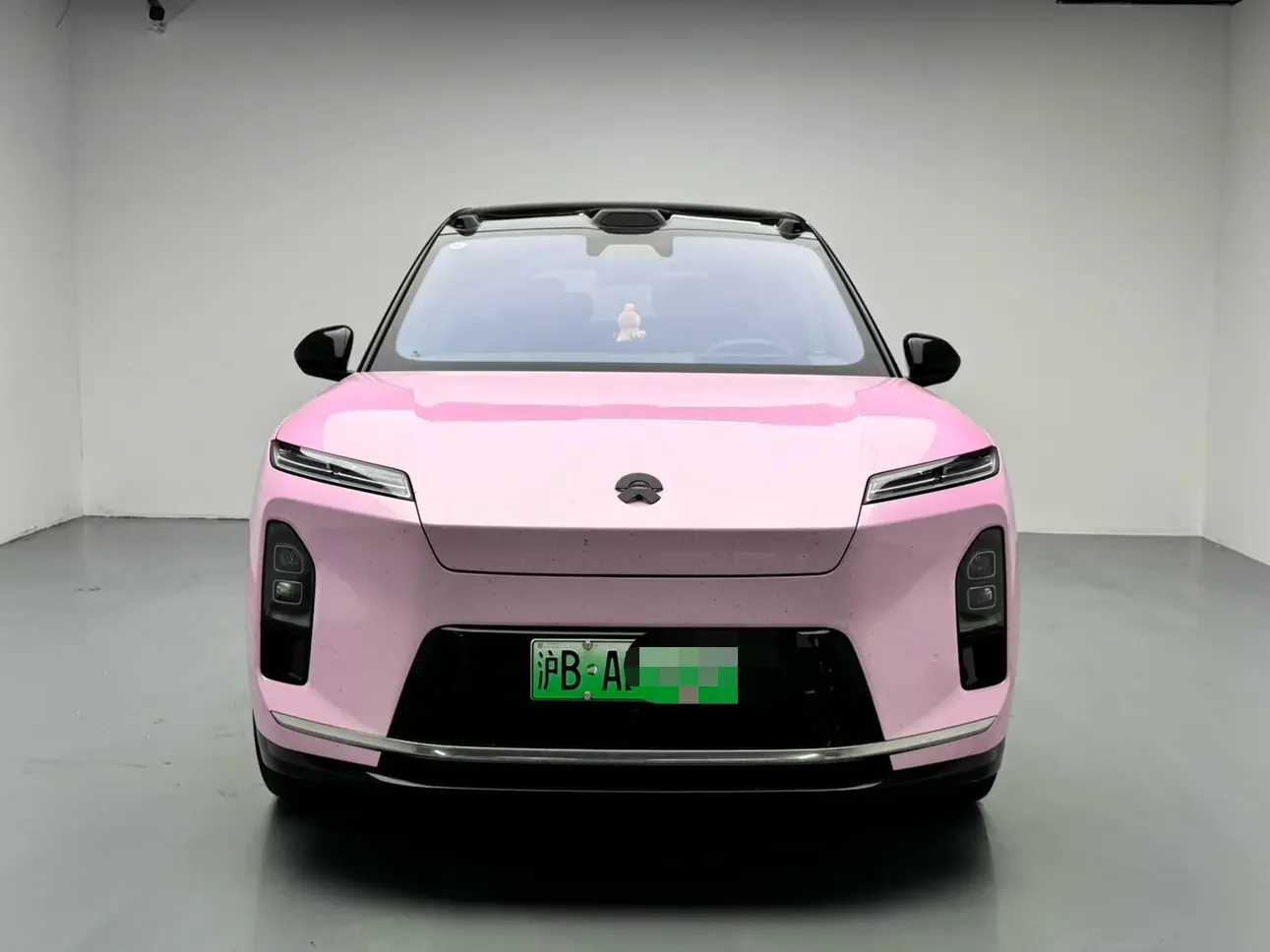 NIO ES8