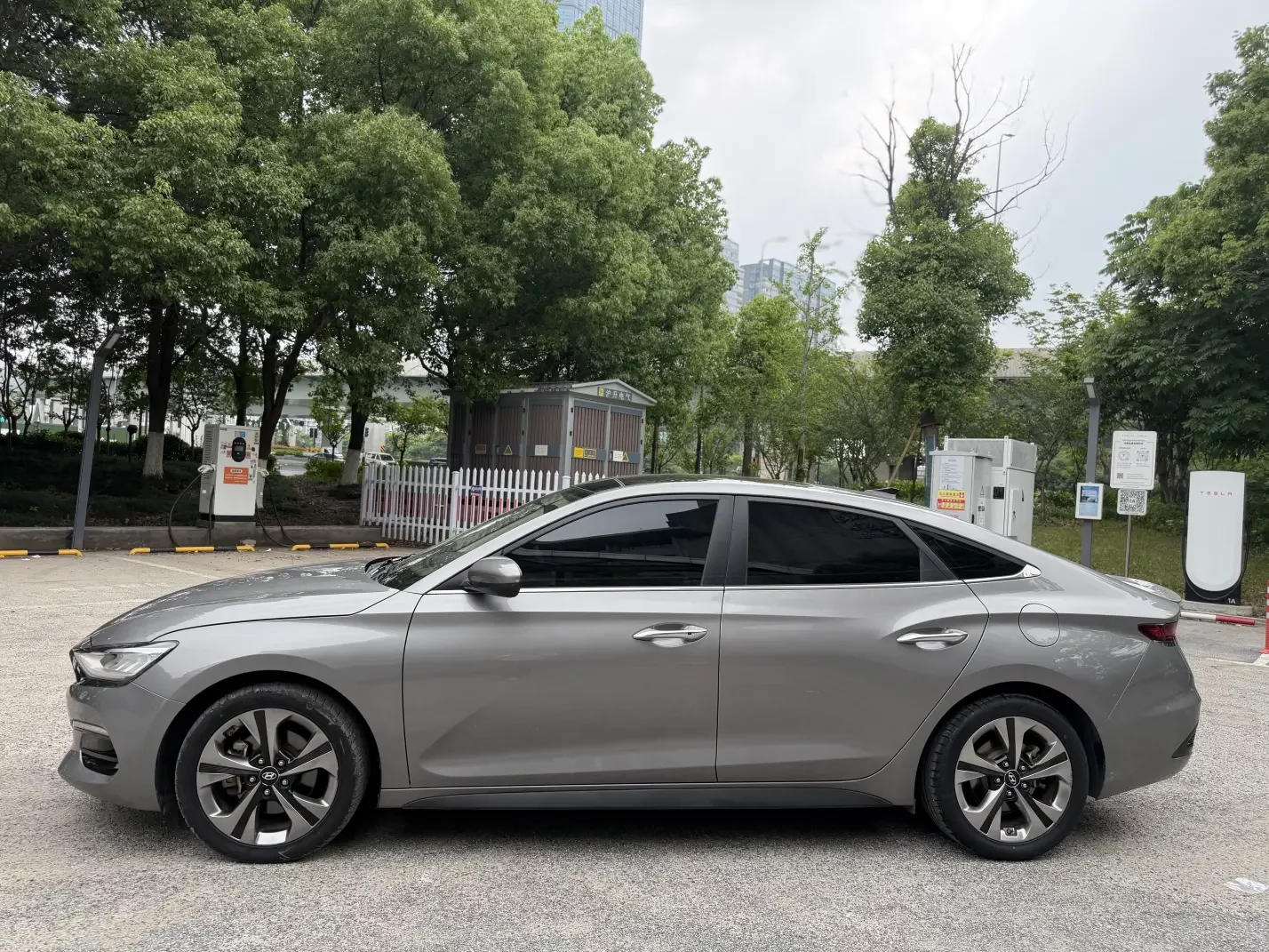 Hyundai Lafesta