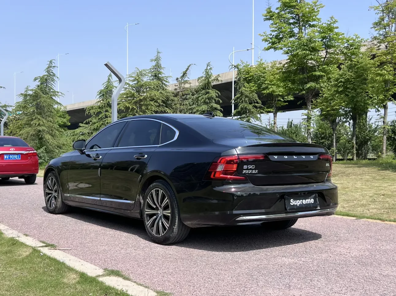 Volvo S90