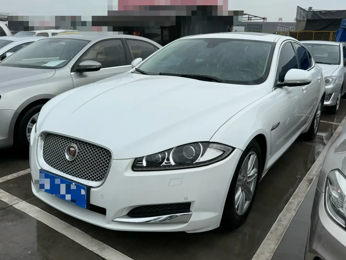 Jaguar XF