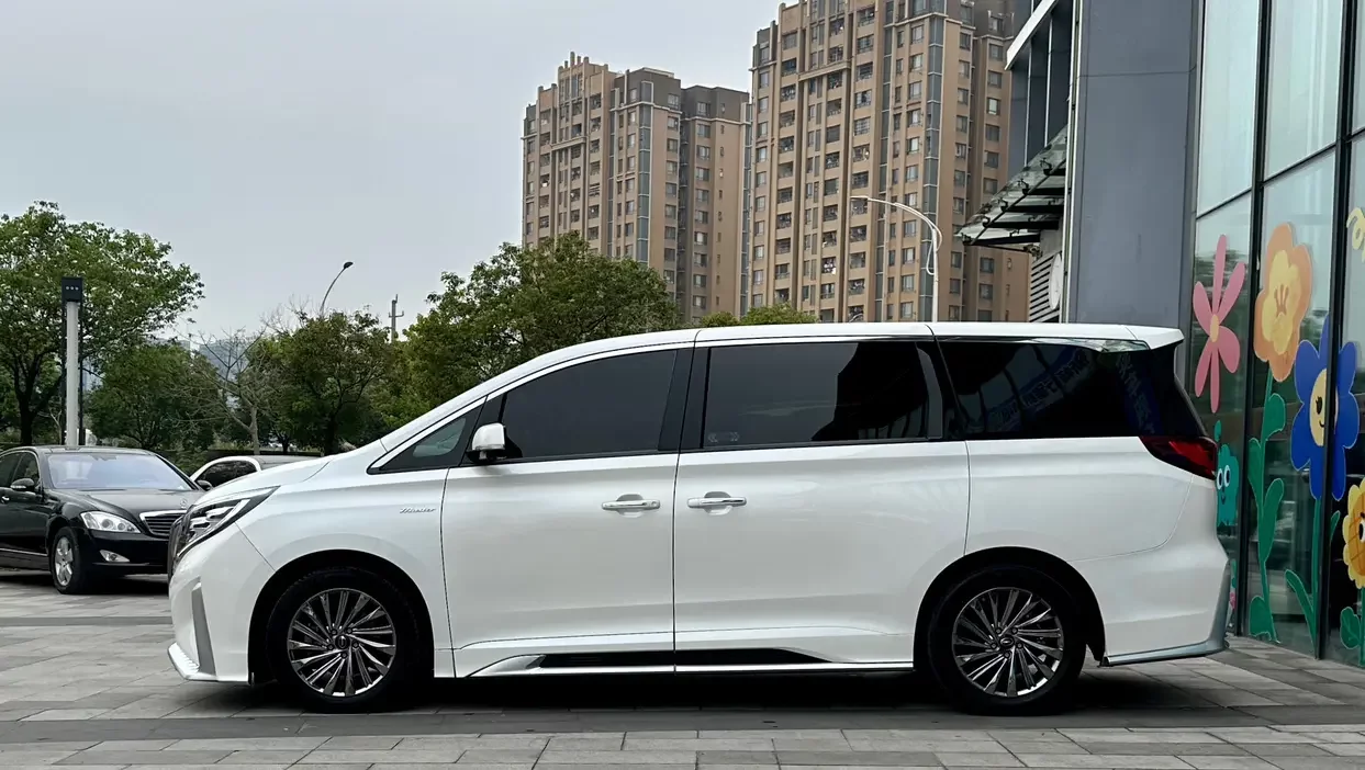 GAC Trumpchi M8