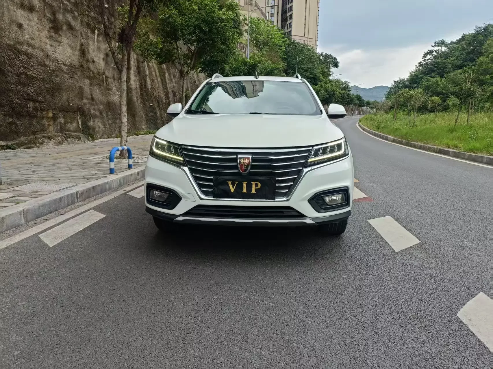 Roewe RX5