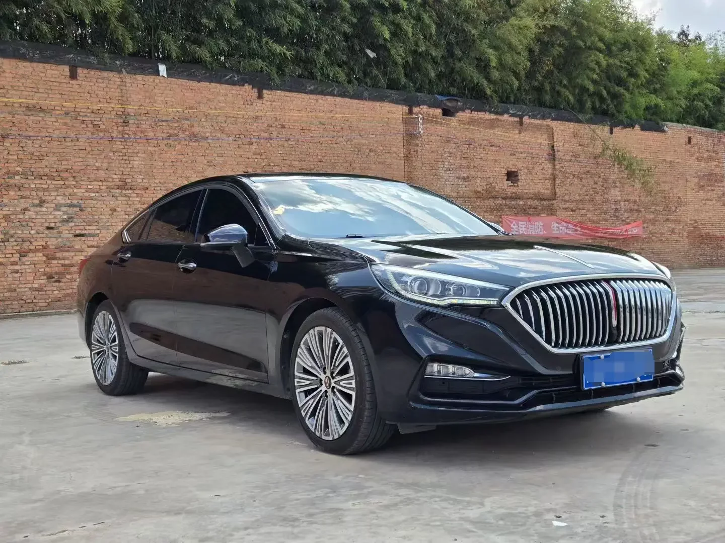 Hongqi H5 classic