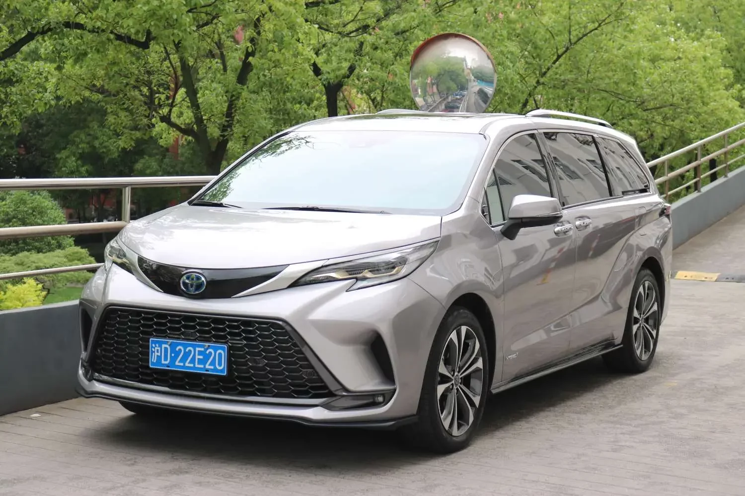 Toyota Granvia