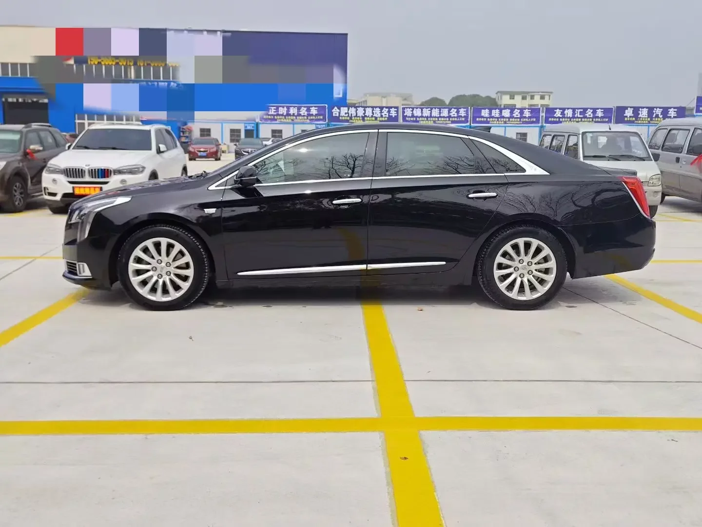 Cadillac XTS