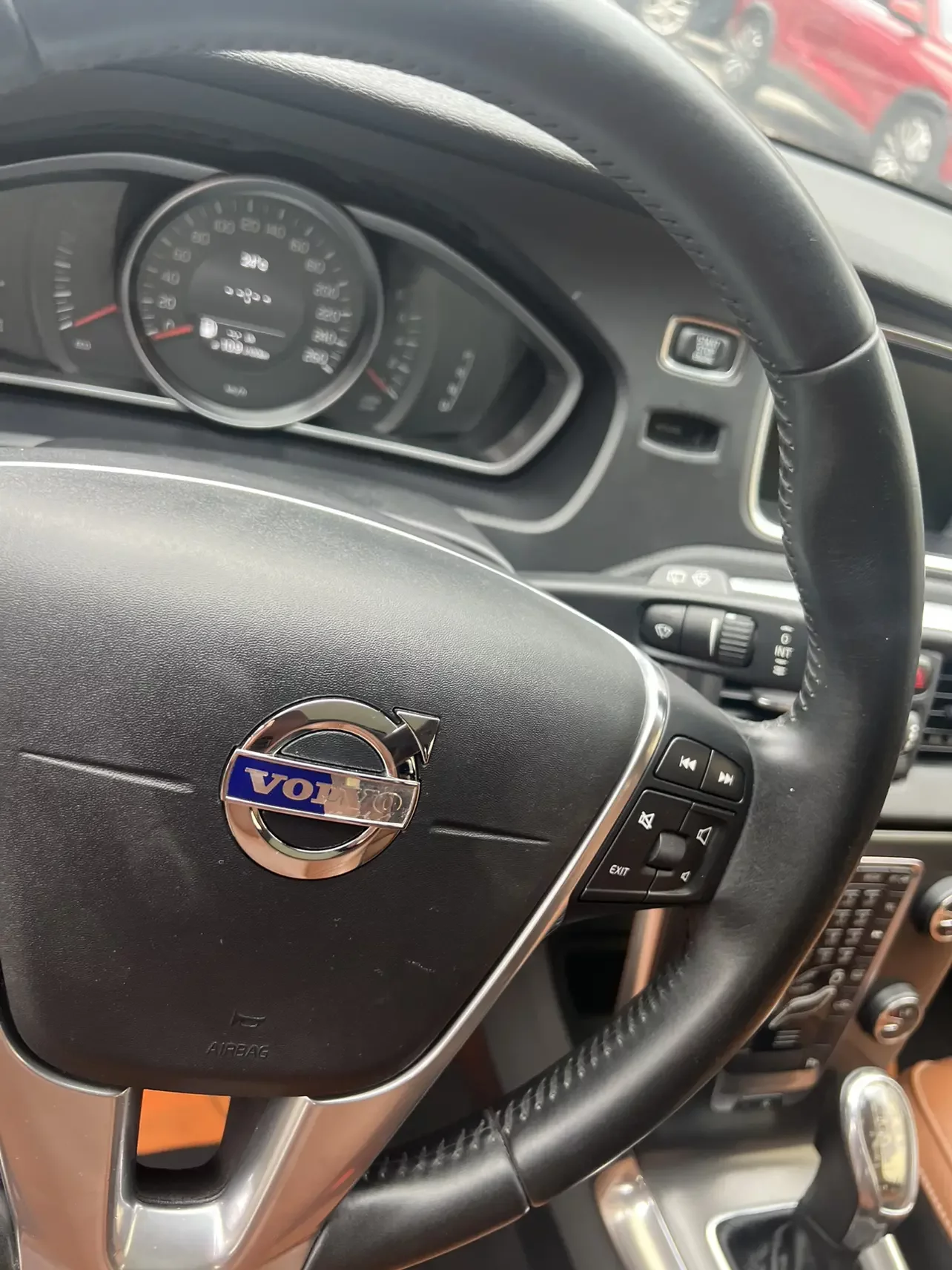 Volvo V40