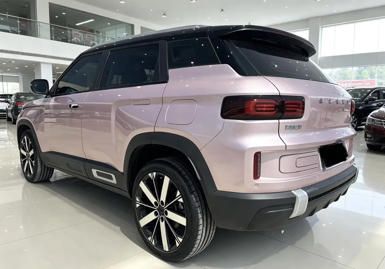 Geely ICON