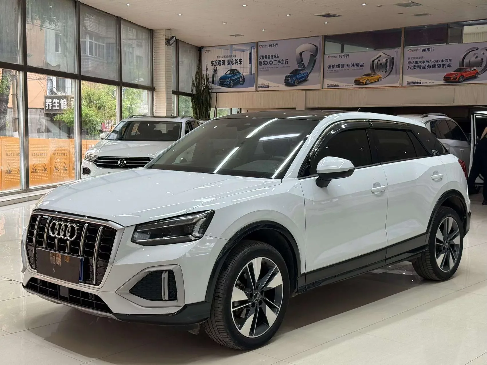 Audi Q2L