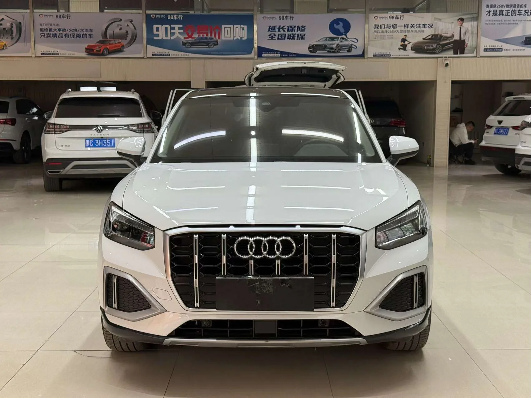 Audi Q2L